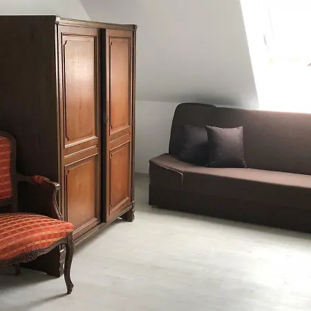 Eifel Charlotte * 크로넨버그