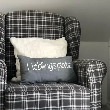 펜션 Eifel Charlotte 크로넨버그