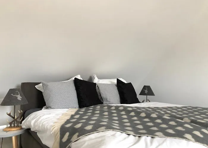 Eifel Charlotte Dahlem (Euskirchen)